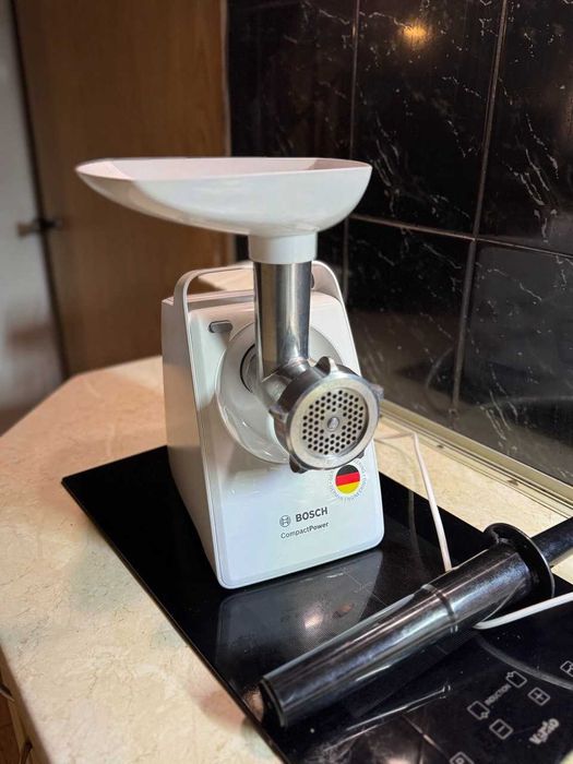 М’ясорубка Bosch CompactPower MFW3X10W - як НОВА
