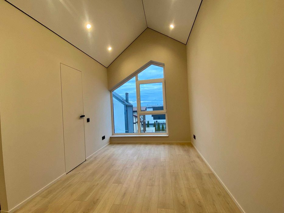 Продаж 5к таунхауса Райдужна 38 Софіївська Борщагівка