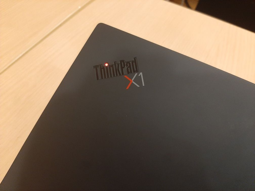 Lenovo X1 Carbon - i7 / 16GB / 512SSD
