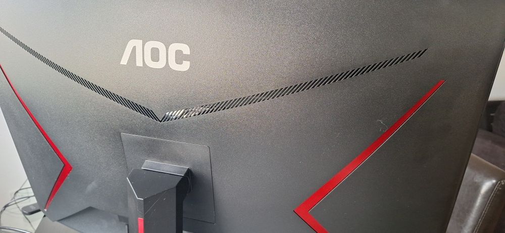 Monitor Gaming Aoc curvo 32, novo
