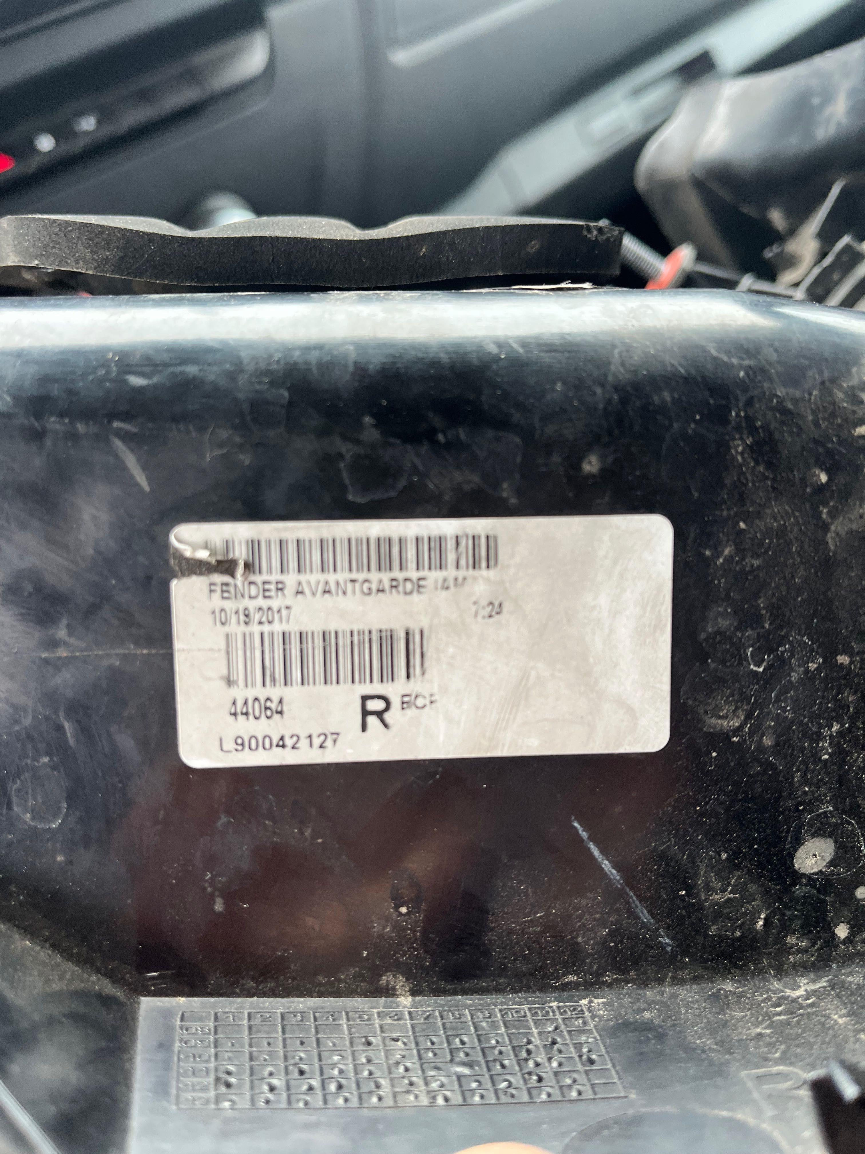mercedes w212 lampa prawy tyl  migacz mruga na czerwono