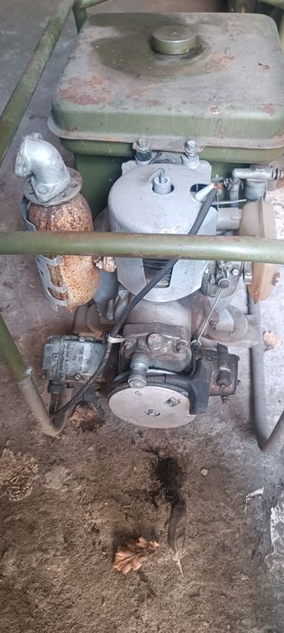 Генератор бензиновий Робочий