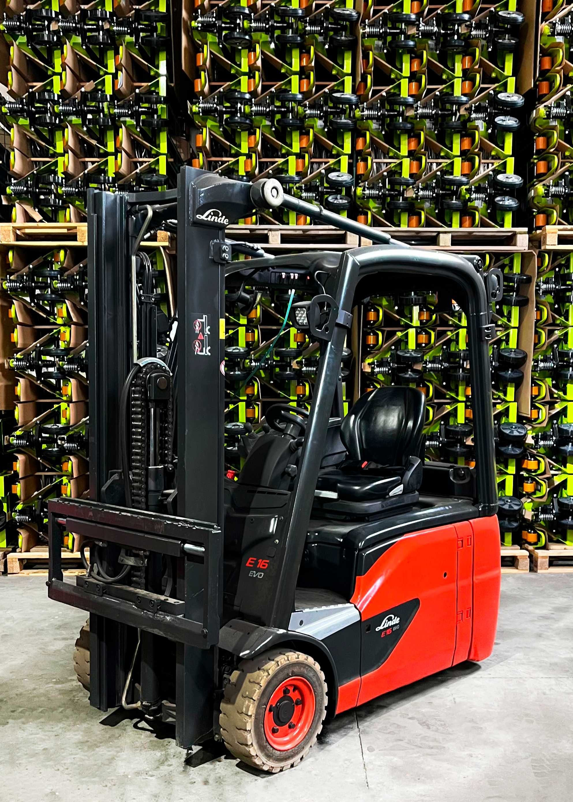 Empilhador elétrico Linde E16 (2016) - 1600 KG