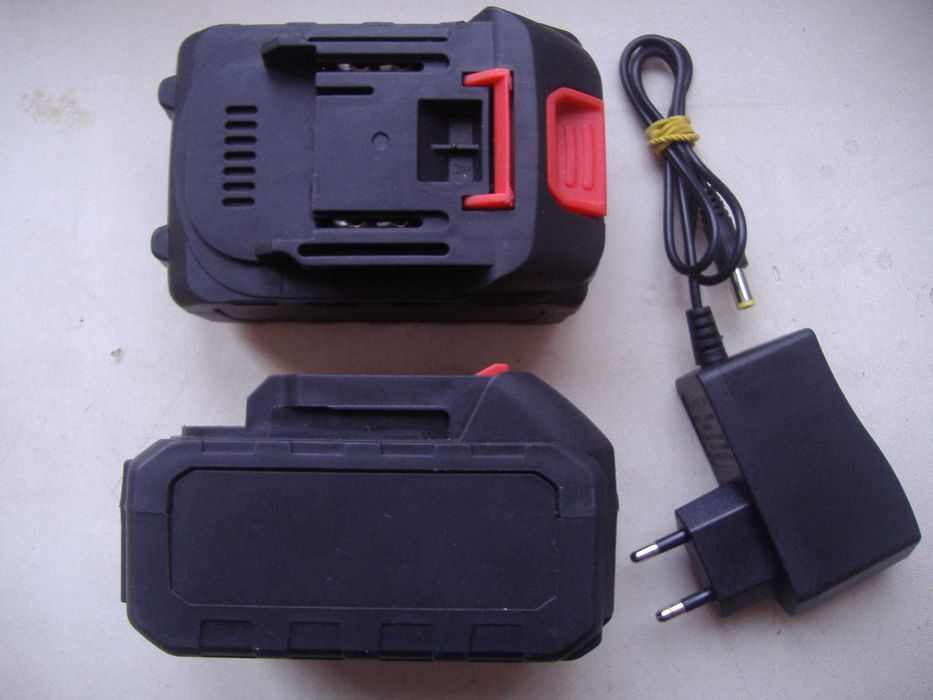 Аккумулятор Li-ion 18v-20v и под него зарядное устройство 18v-21v
