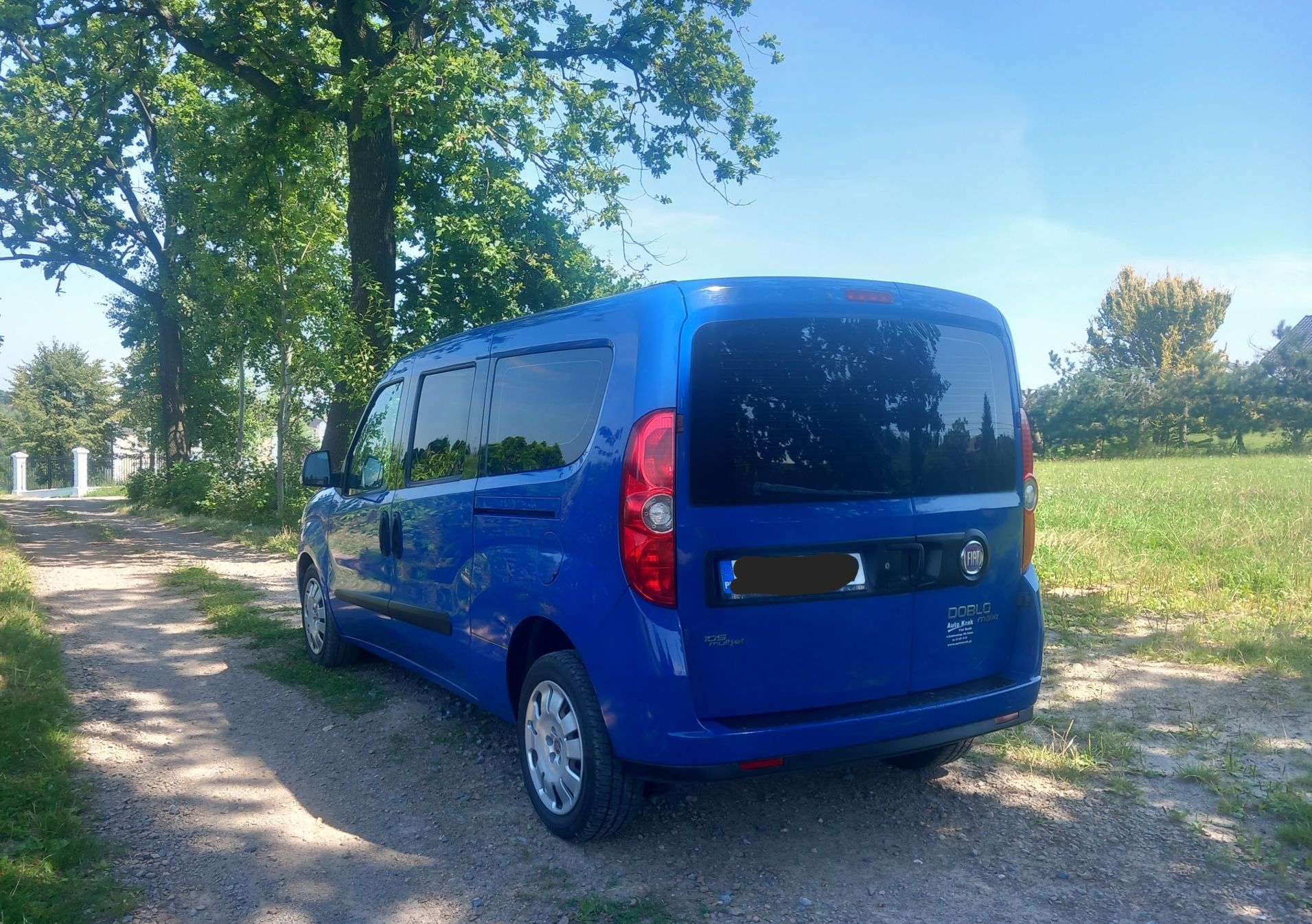 Fiat_Doblo_Maxi_Long_1.6 D_2x Drzwi Boczne_5 Osob_Klima_Bez Korozji