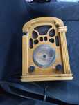 Radio Edutec stylizowane na odbiornik retro, vintage