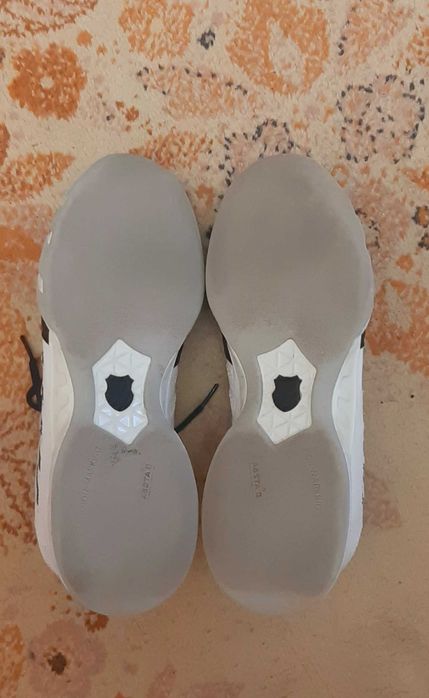 Чоловічі тенісні кросівки k swiss Big-Shot Light. Придбані в Німеччені