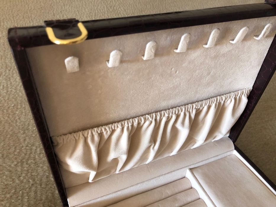 Mala para guardar jóias e relógios