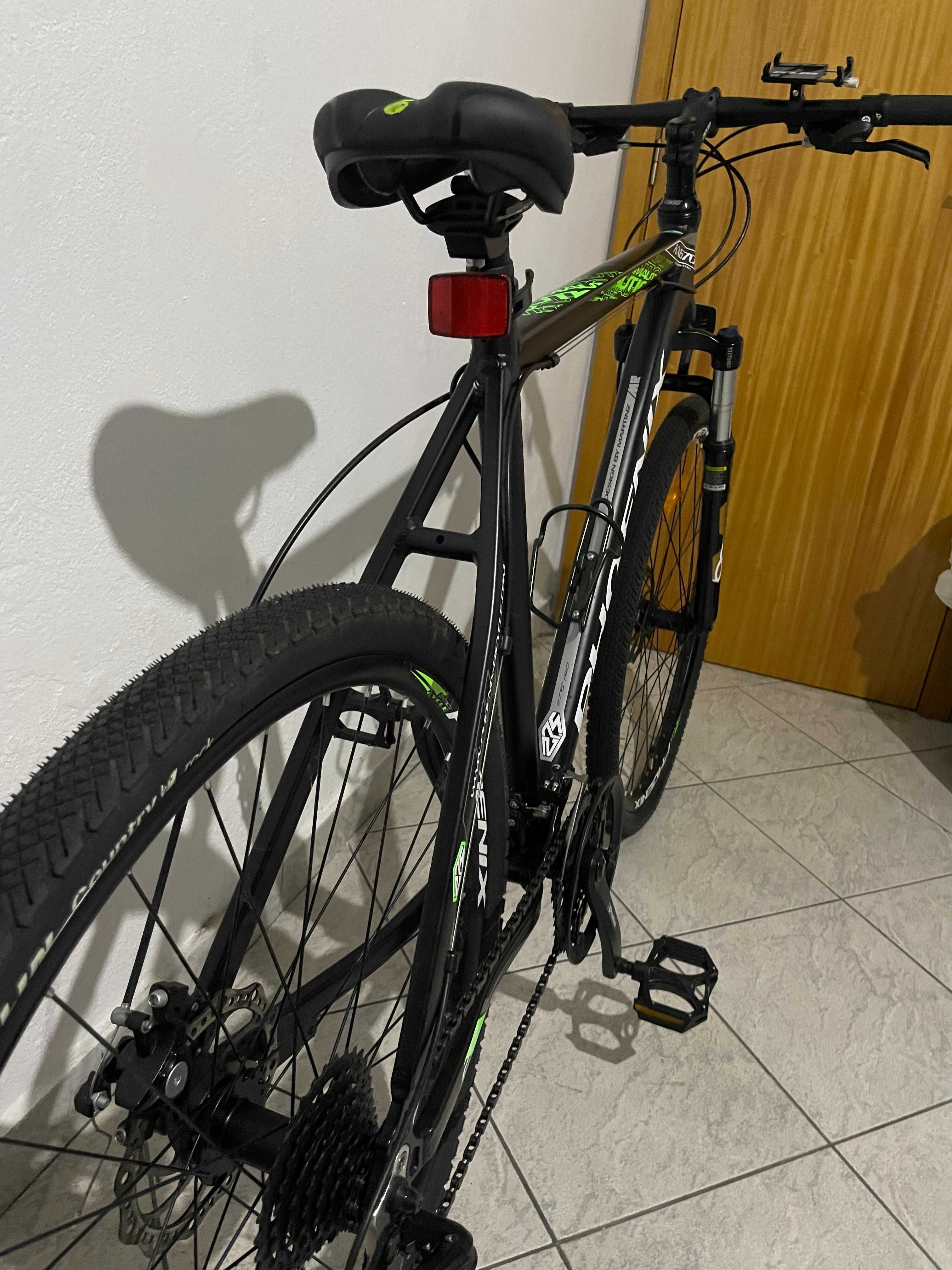 Bicicleta Phoenix 27,5" Preto / Verde Tamanho L + Suporte Vertical