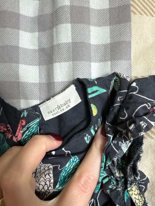 Сукня для дівчинки 6-9 місяців Next