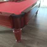 Mesa de snooker em estado de novo