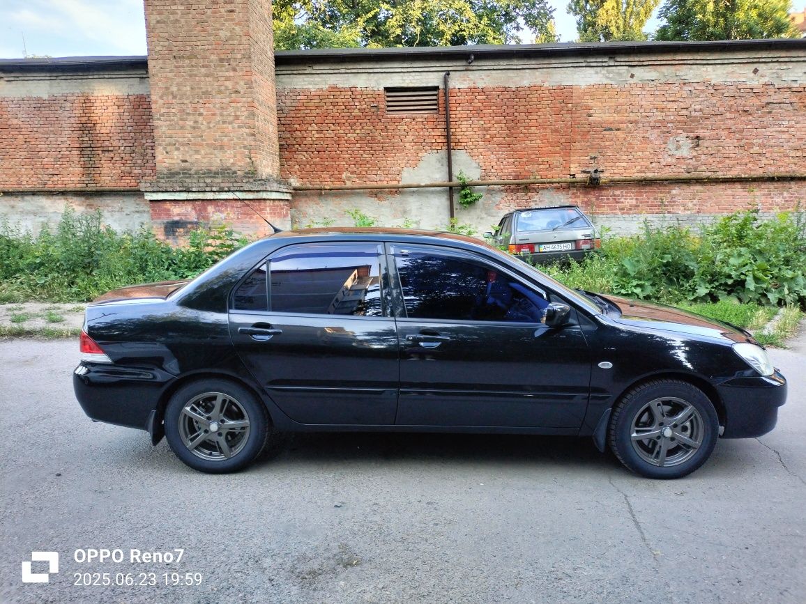 Mitsubishi lancer 9
