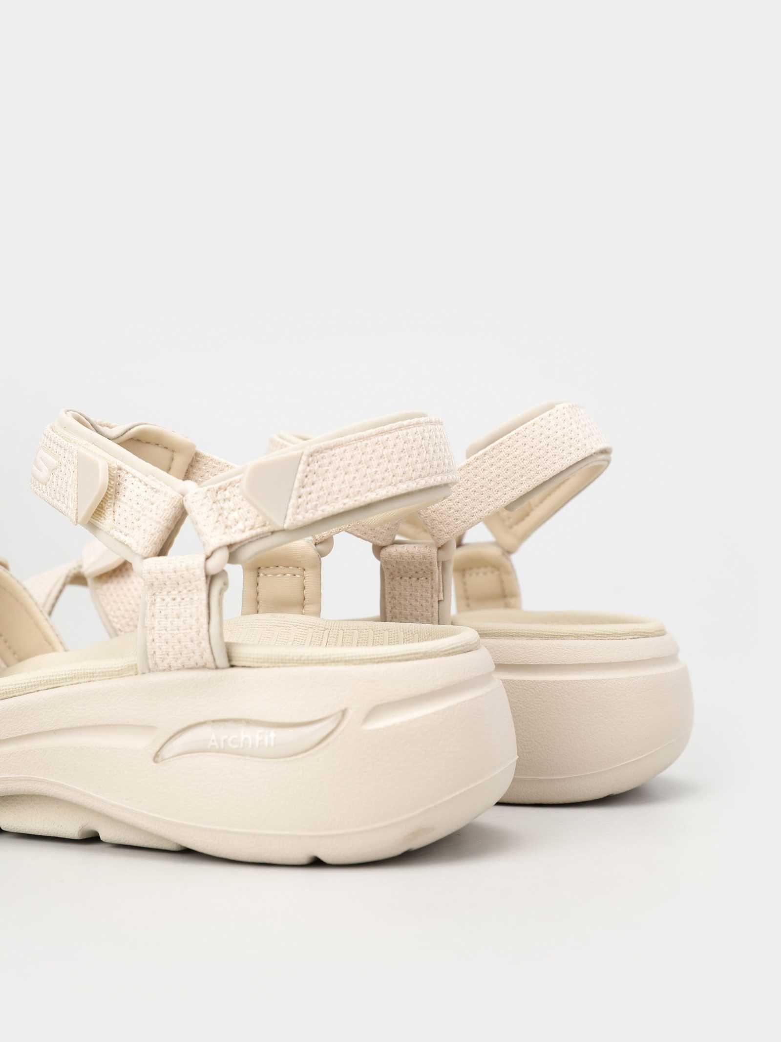 Оригінальні жіночі сандалії skechers / сандалії бежевого кольору