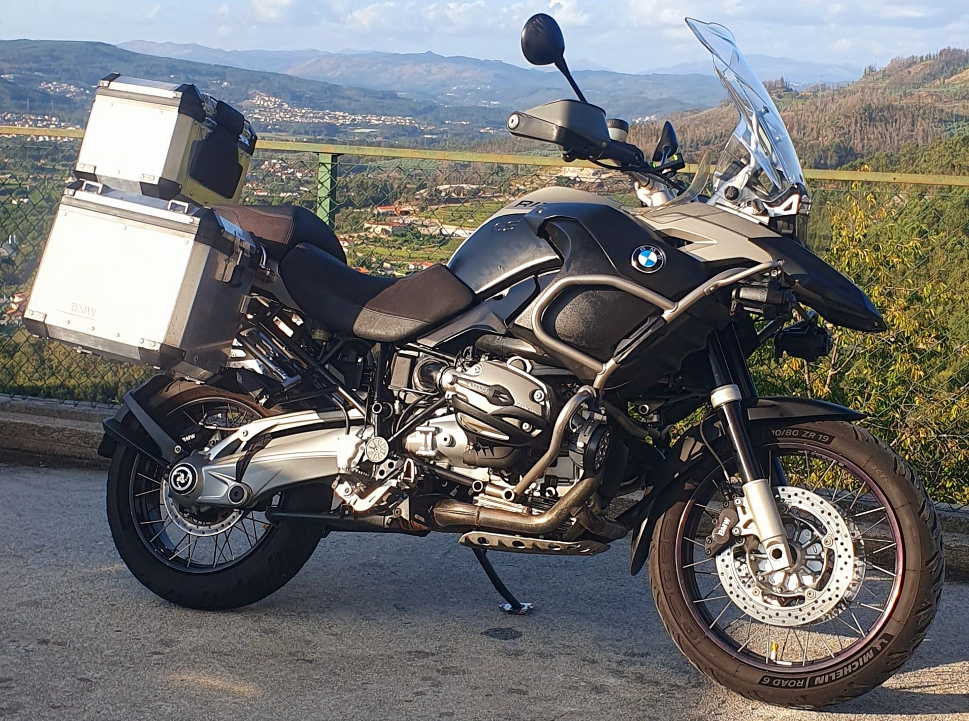 1200 gsa impecavel