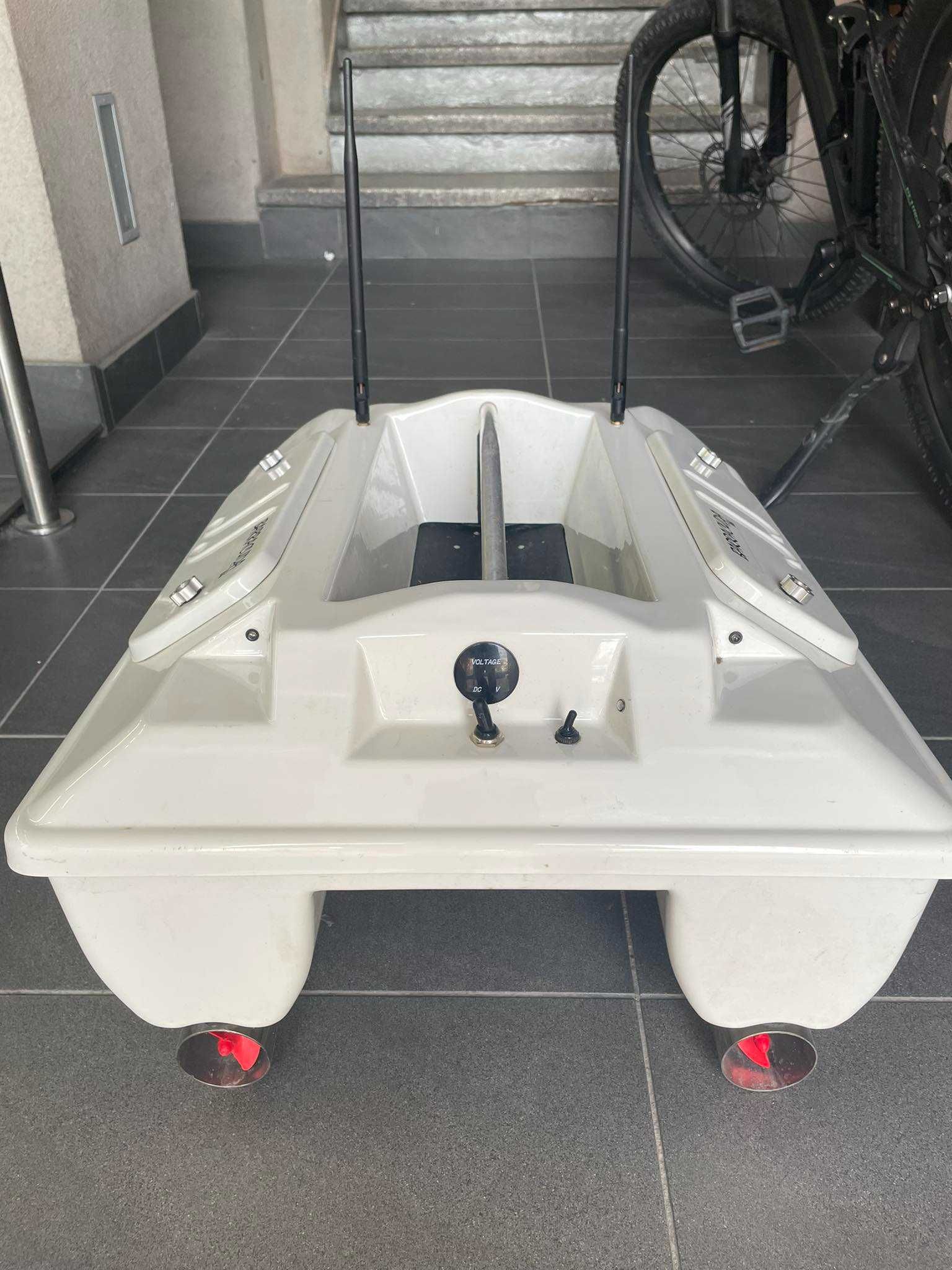 łódka Zanętowa Barracuda BIG LiPlus+ naviboat + torba