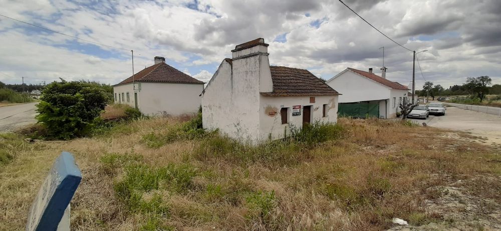 Excelente moradia em Branca Coruche Reservado licenciada