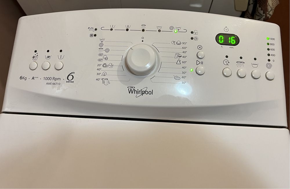 Стиральная машина с верхней загрузкой Whirlpool