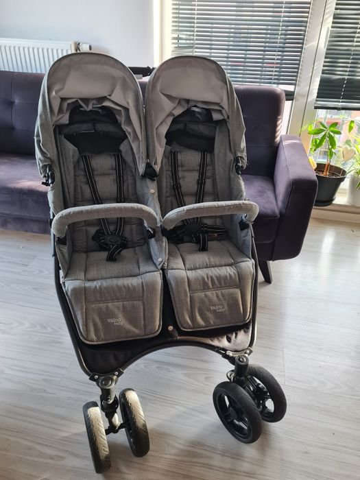 Wózek bliźniaczy lub rok po roku - Valco snap duo