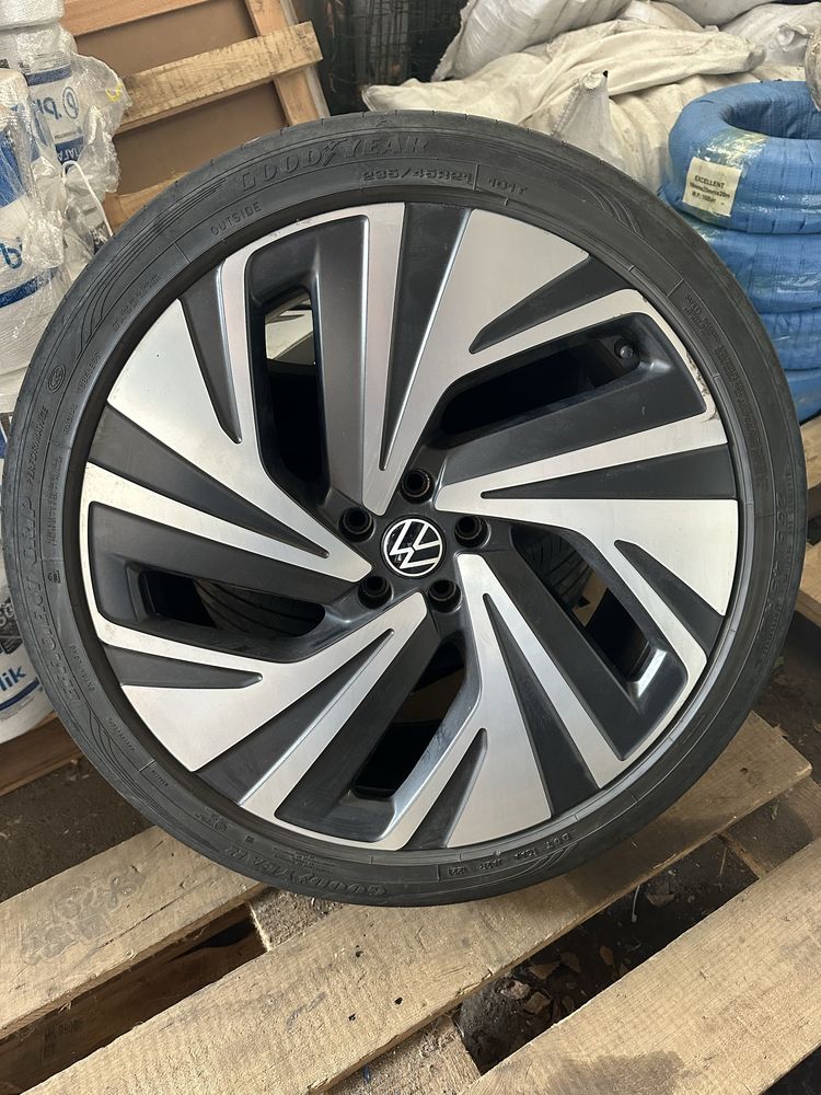 Резина на VW ID4 235/45 R21, 255/40 R21 GOOD YEAR efficient grip