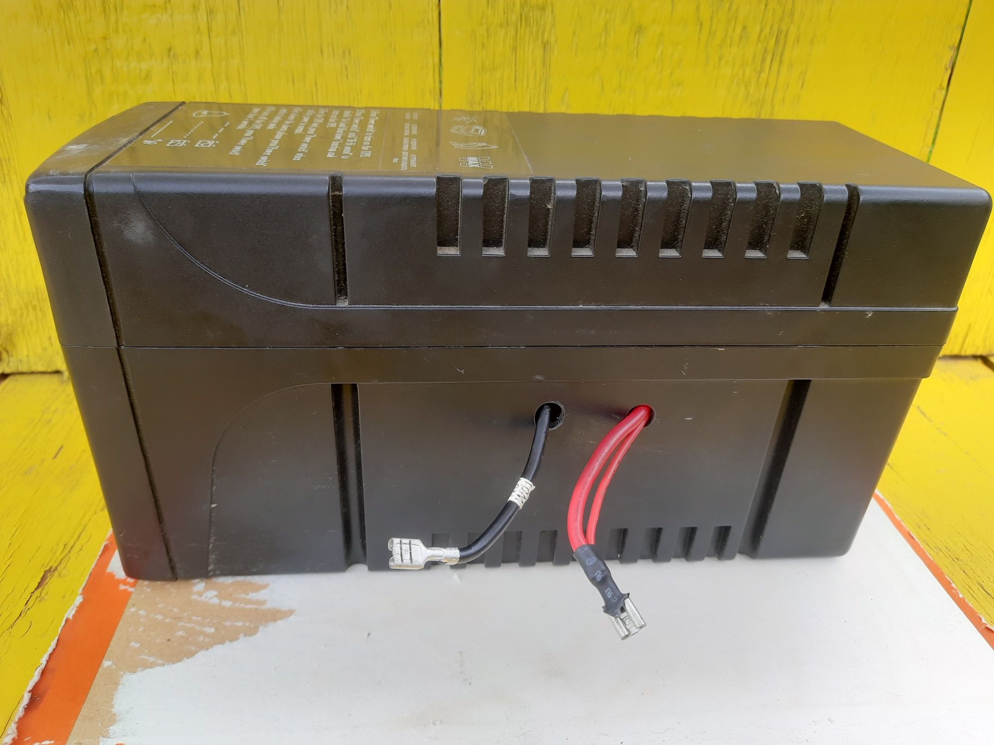 ИБП Powercom (безперебойник)