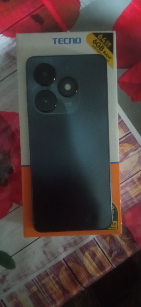 Продам-Tecno-Spark-GO-2024.   3+1/64gb.  1.