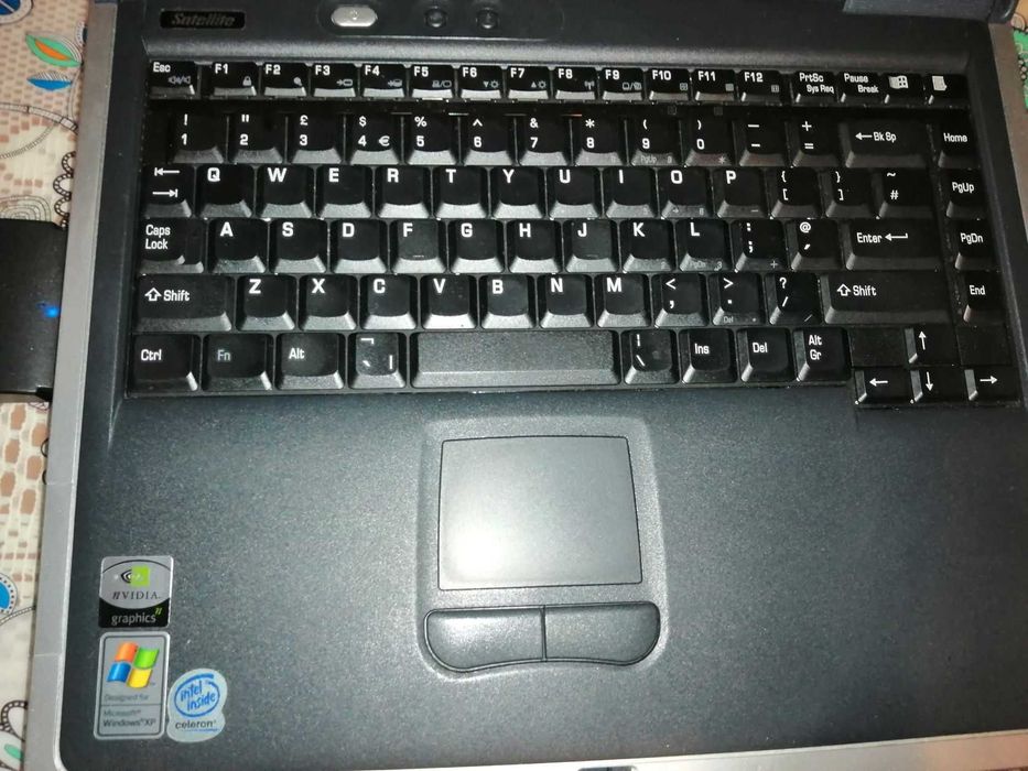 sprzedam laptop Toshiba