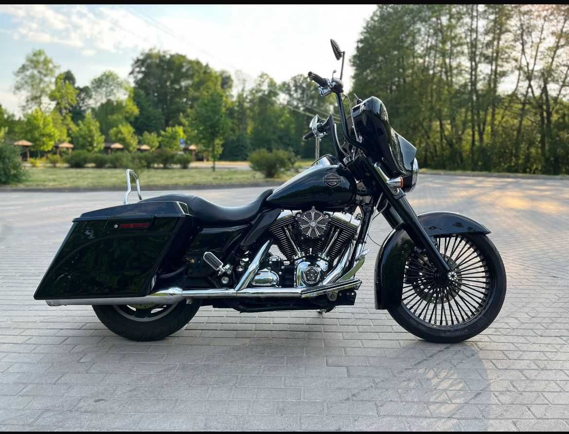 Harley Davidson FLHX Street Glide