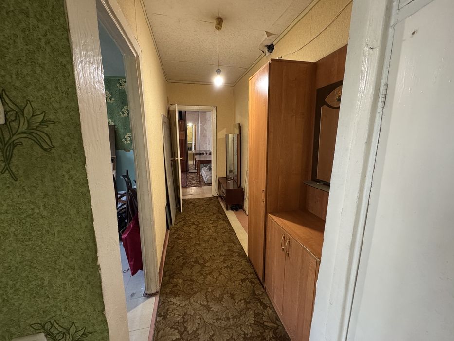 Продам чешку 2к квартиру на Кирова 54 кв м