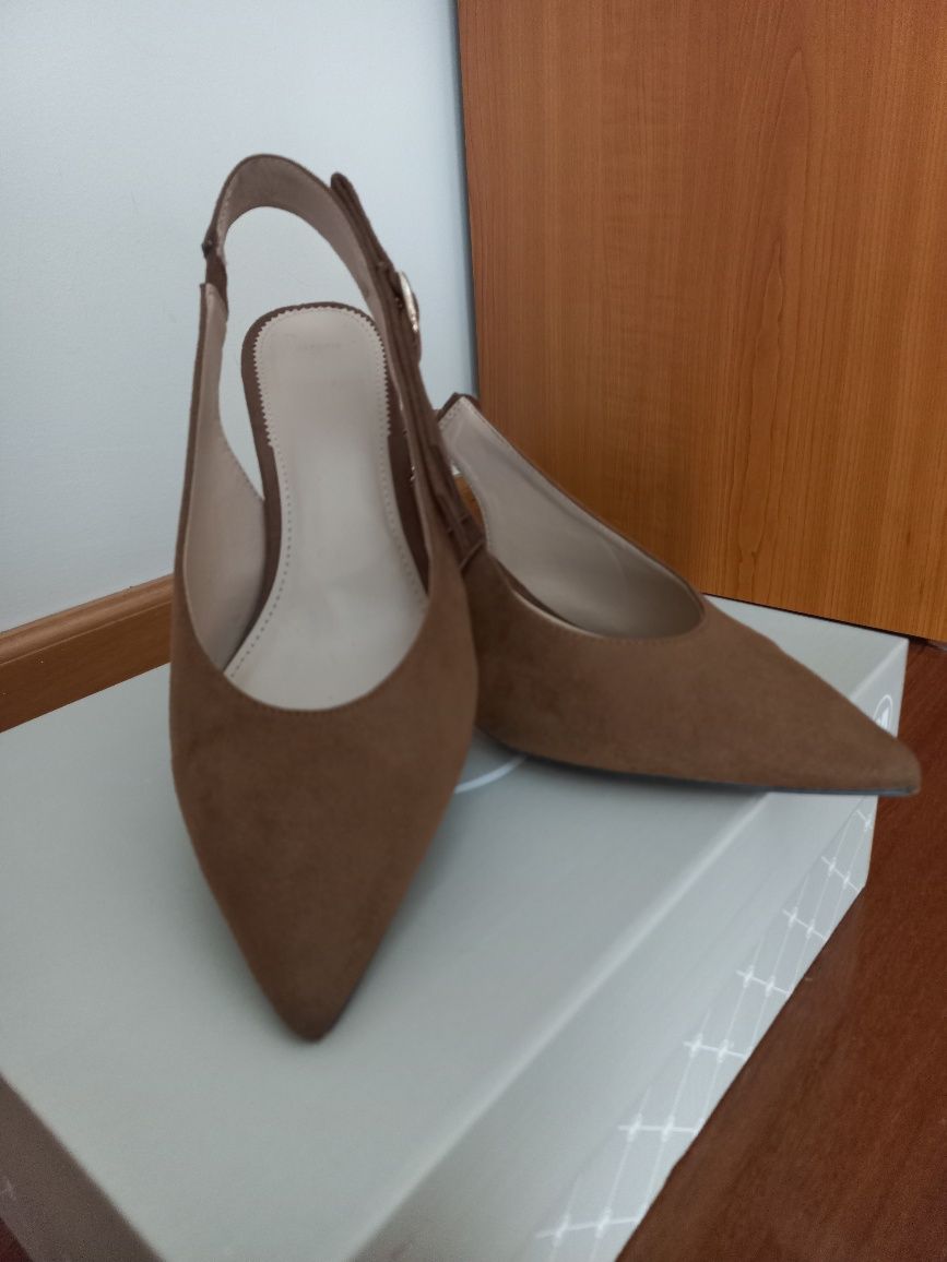 Sapatos com tacão redondo da Parfois