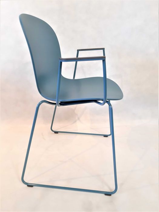 Krzesła różne biurowe konferencyjne i nie koniecznie