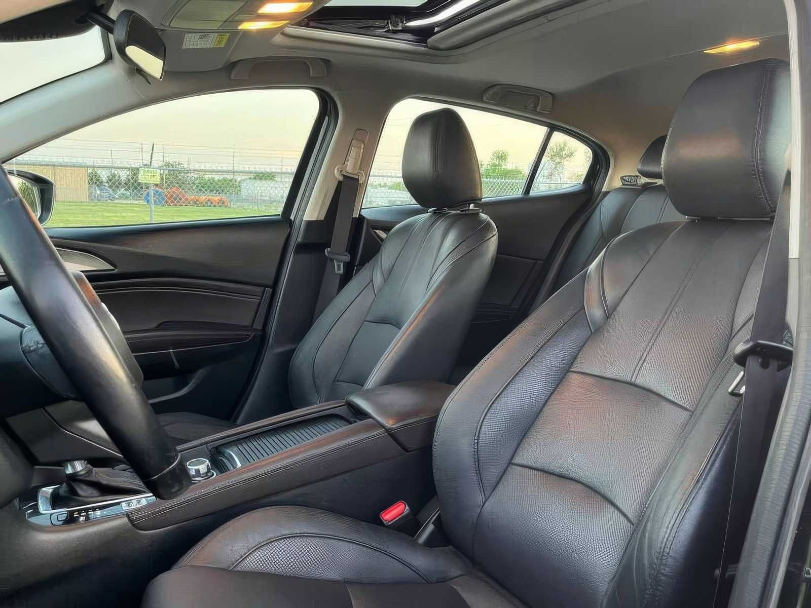 2018    Mazda  3