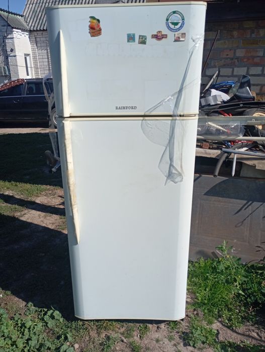 Продам холодильник