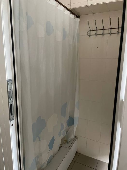 Продаж гарної кімнати з зручним місцерозташуванням.