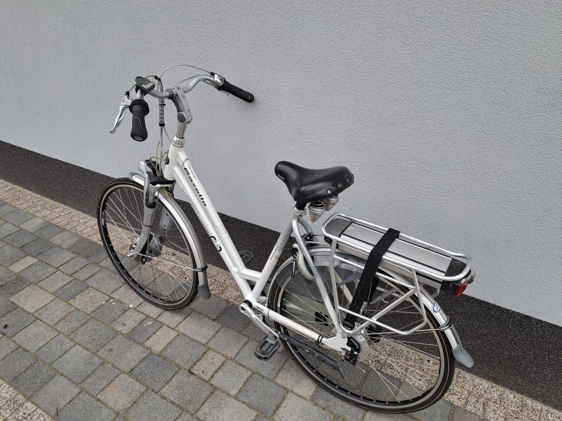 NOWA BATERIA Rower Elektryczny Gazelle Chamonix damski biały 36V M 53