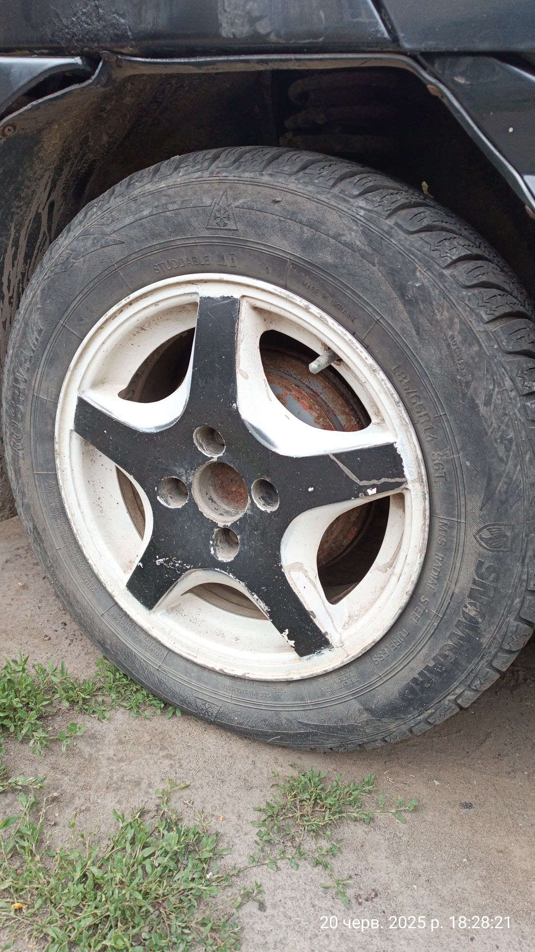 Продам колеса взборі 185/65/R14 або самі титани