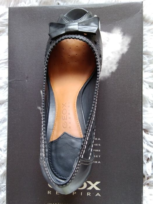 Продам туфли женские Geox р. 35