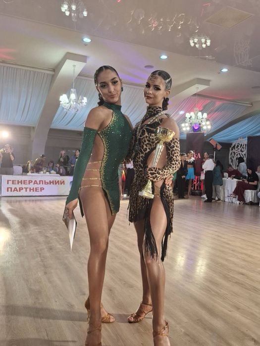 Сукня для латини