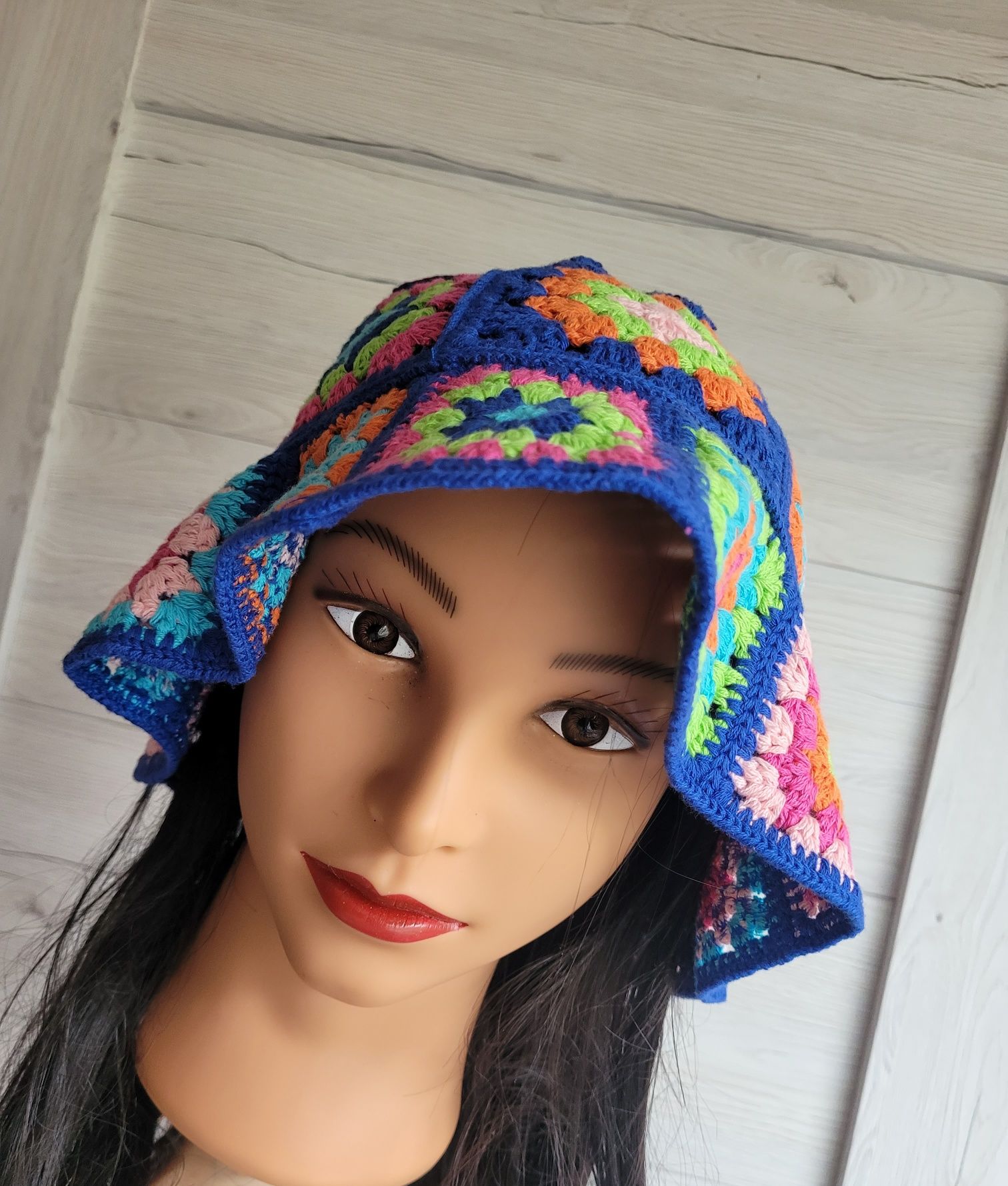 Śliczny szydełkowy kolorowy oddychający Boho Etno casual