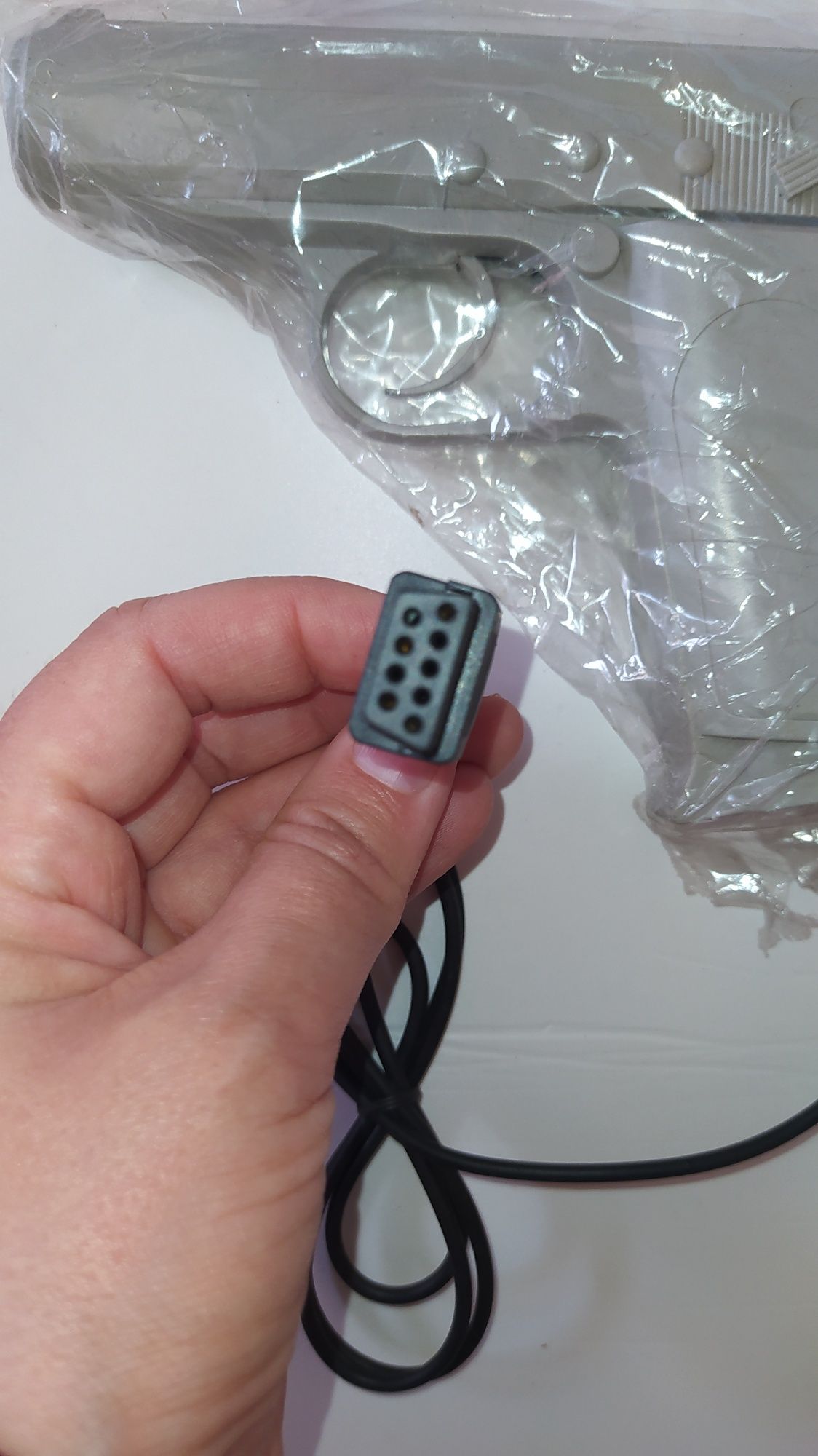 Пістолет  Dendy 8-bit вузький роз'єм 9 pin, сірий.