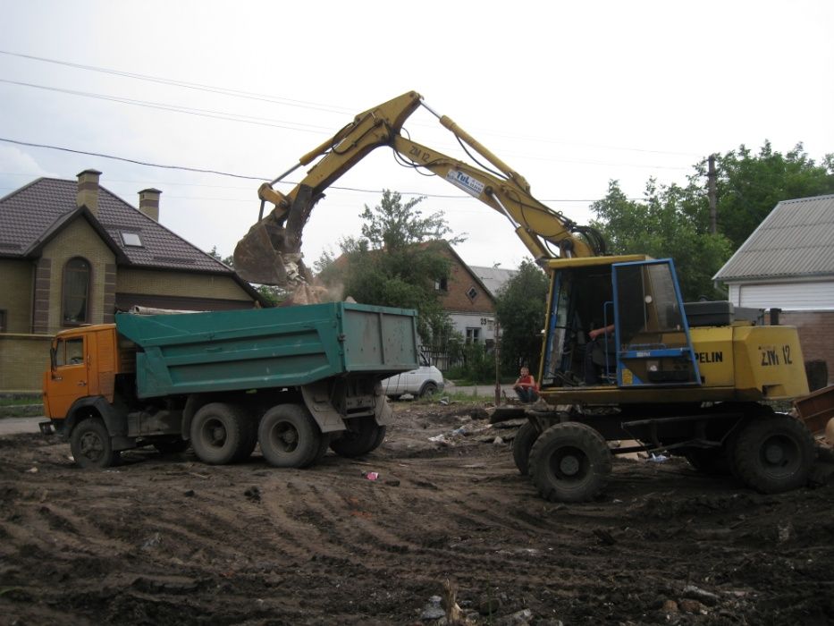 Спил, обрізка дерев