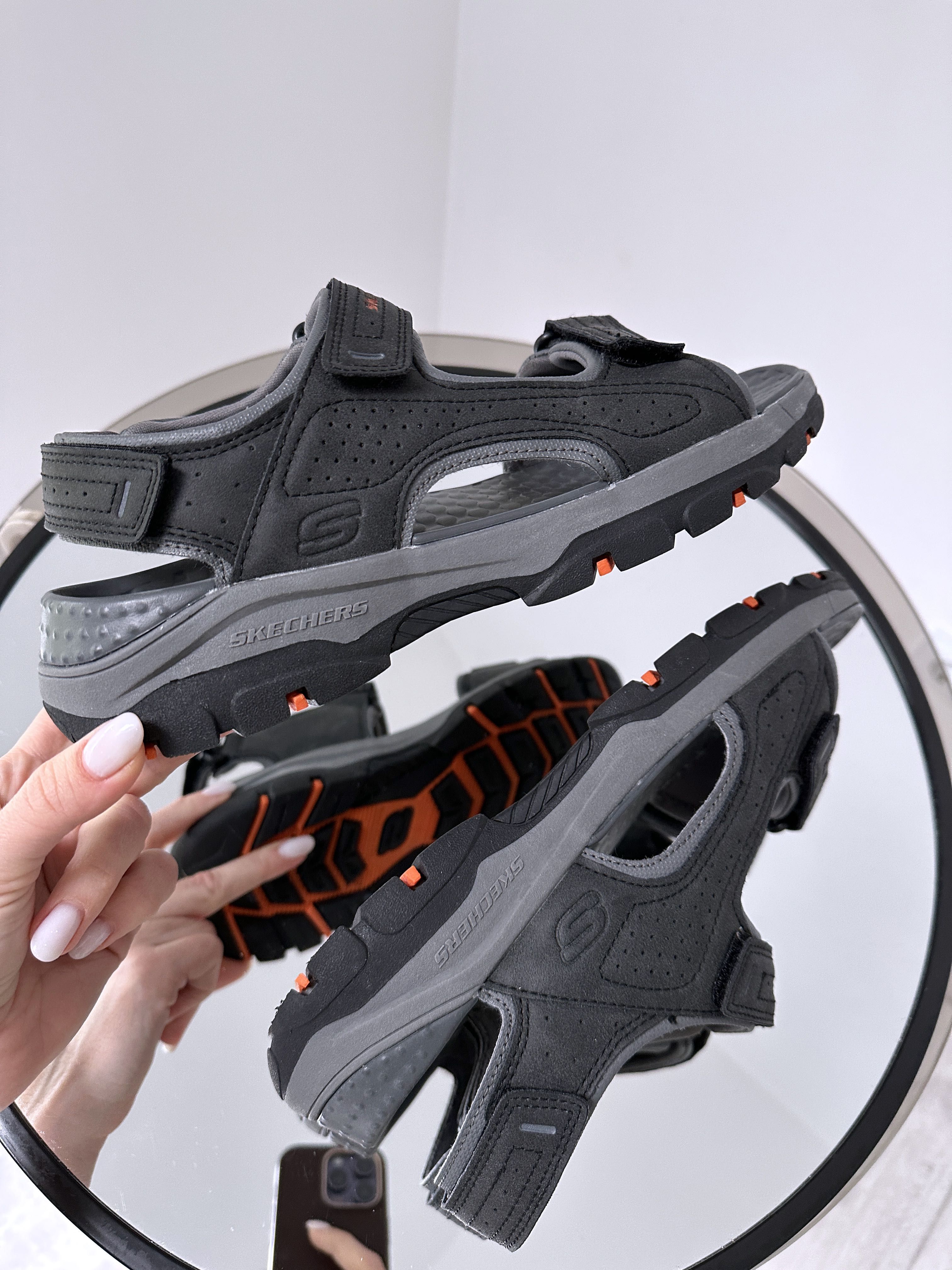 Качественные плотные босоножки на липучках Skechers