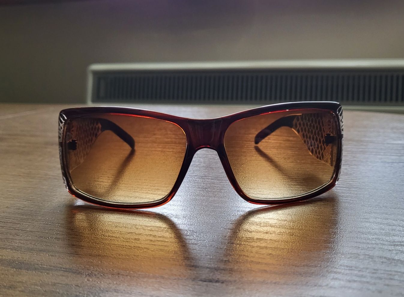 Damskie okulary przeciwsłoneczne zdobione