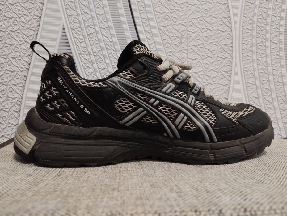 Кросівки asics 40 розмір