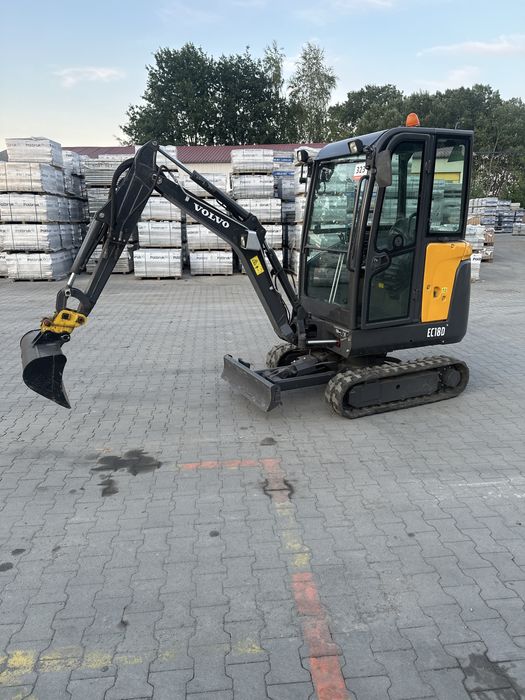 Minikoparka volvo ec18 d