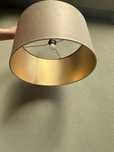 Candeeiro de tecto com abajour dourado