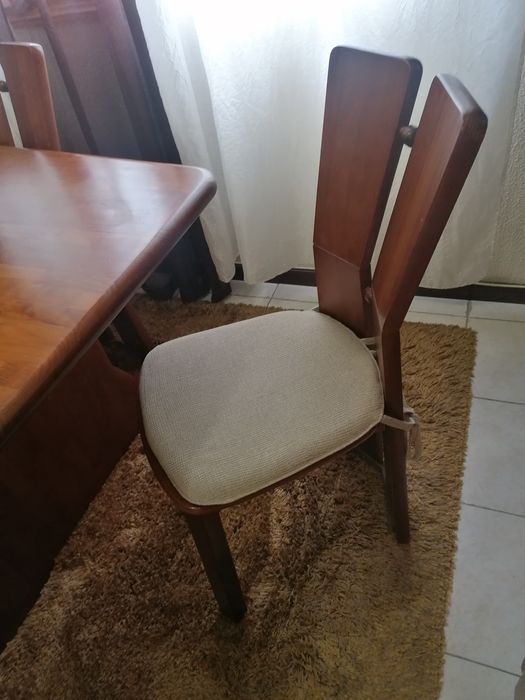 Mesa sala com cadeira pode fazer uma oferta para ver se é negociável