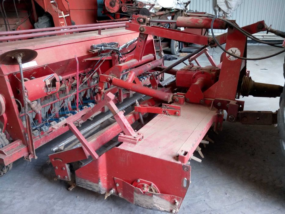 agregat uprawowo siewny brona aktywna RAU i siewnik 3m zestaw wirowa