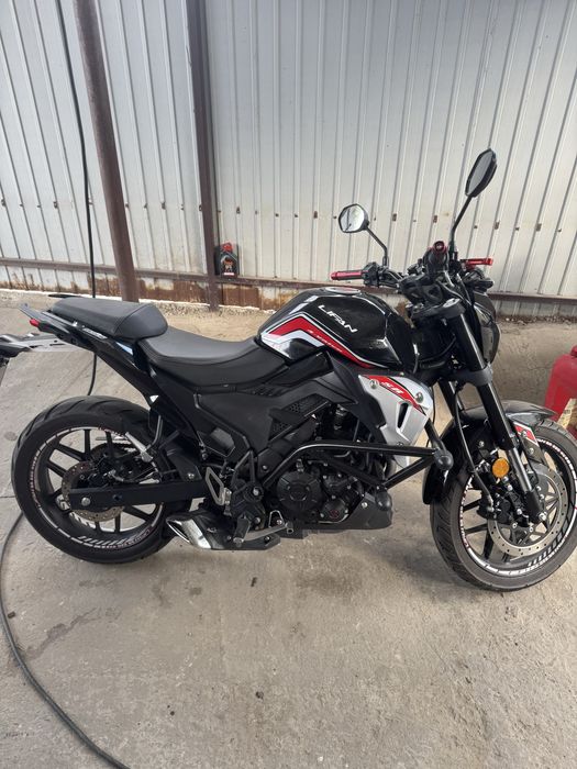 Мотоцикл Lifan sr 220 v4.