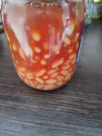 Квасоля в томатному соусі 0.5 літрова віддам