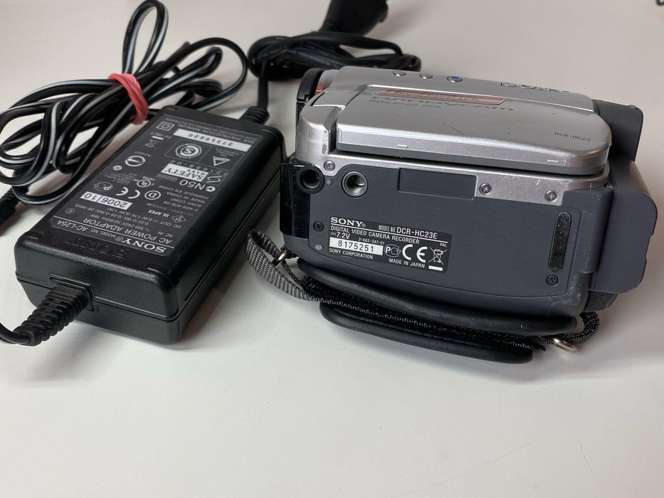 Видеокамера Sony DC-r HC23